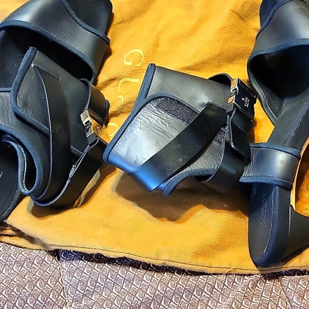 Gucci shoes